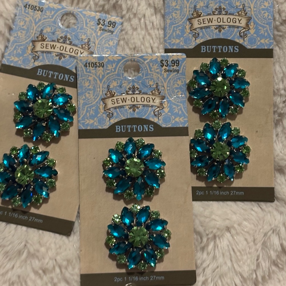 🌞Sew-Ology Blue and Green Decorative Buttons
